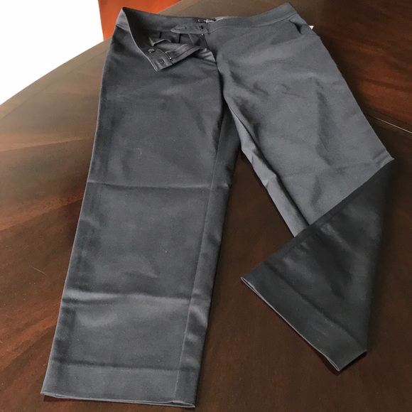 St. John EMMA Size 12 Plain Front Emma cropped pants